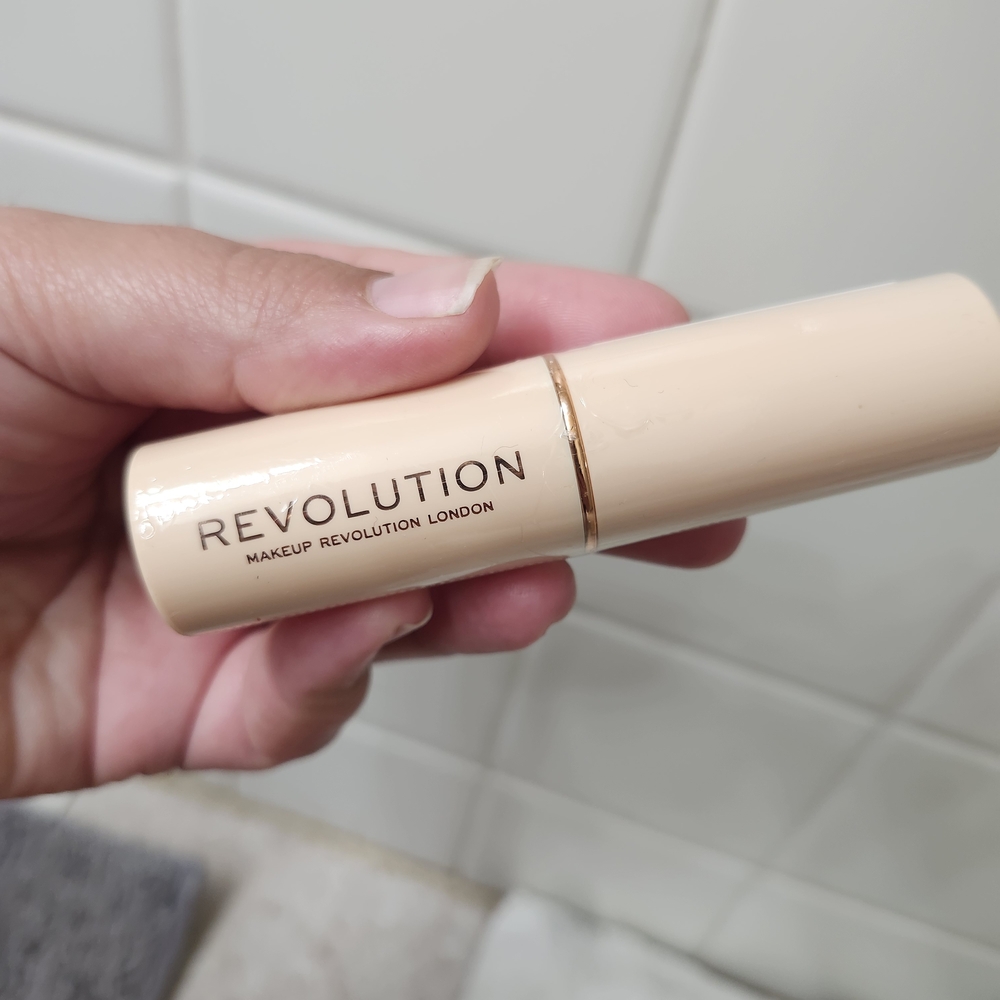 Revolution Cream Concealer